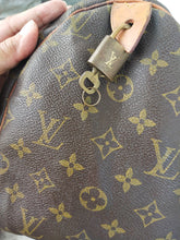 Load image into Gallery viewer, Louis Vuitton Monogram Canvas Leather Speedy 30 cm Bag SP0066
