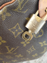 Load image into Gallery viewer, Louis Vuitton Monogram Canvas Leather Speedy 30 cm Bag SP0066
