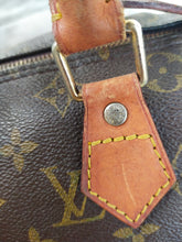 Load image into Gallery viewer, Louis Vuitton Monogram Canvas Leather Speedy 30 cm Bag SP0066
