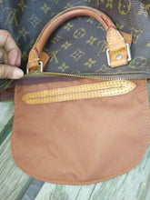Load image into Gallery viewer, Louis Vuitton Monogram Canvas Leather Speedy 30 cm Bag SP0066
