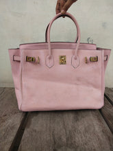 Load image into Gallery viewer, Hermes Birkin Bag 35cm Rose Sakura Swift Gold Hardware 2011 [O]
