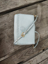 Load image into Gallery viewer, Tory Burch Marion Wallet Crossbody clutch iceberg
