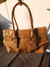 Load image into Gallery viewer, Coach Hampton Soho tan leather satchel L05d-9636
