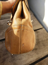 Load image into Gallery viewer, Coach Hampton Soho tan leather satchel L05d-9636
