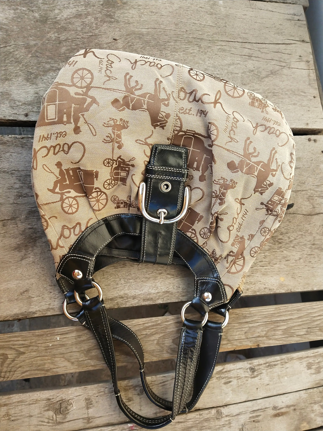 COACH Signature SOHO LYNN Horse & Carriage Large Hobo #D1069-F15209