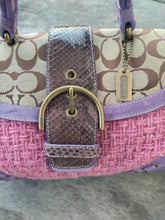 Load image into Gallery viewer, Coach Limited Edition Lavender Suede Purse D042-9653
