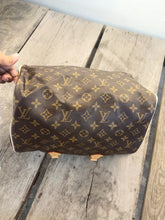 Load image into Gallery viewer, LOUIS VUITTON SPEEDY 30 M41526 with authenticity tag! SP0043
