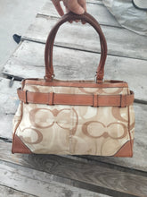 Load image into Gallery viewer, Coach Hampton Signature F13338 Khaki Leather Purse
