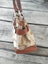 Load image into Gallery viewer, Coach Hampton Signature F13338 Khaki Leather Purse
