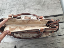 Load image into Gallery viewer, Coach Hampton Signature F13338 Khaki Leather Purse
