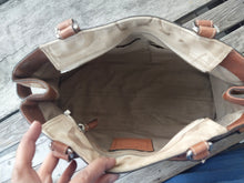 Load image into Gallery viewer, Coach Hampton Signature F13338 Khaki Leather Purse
