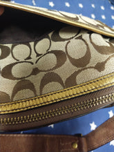 Load image into Gallery viewer, Coach Hobo Special Limited Edition Signature E04U 1495 Metallic Gold
