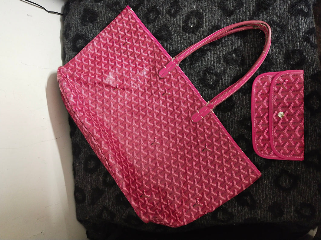 Goyard St. Louis PM tote bag in red with pouch