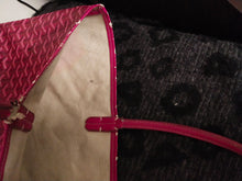 Load image into Gallery viewer, Goyard St. Louis PM tote bag in red with pouch
