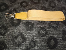 Load image into Gallery viewer, Hermès Vintage Leather Evelyne Fjord Brown Leather Shoulder Bag
