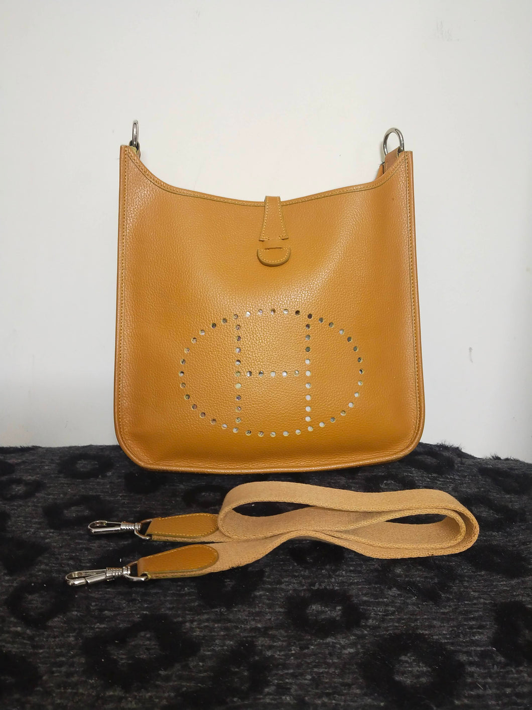 Hermès Vintage Leather Evelyne Fjord Brown Leather Shoulder Bag