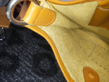 Load image into Gallery viewer, Hermès Vintage Leather Evelyne Fjord Brown Leather Shoulder Bag

