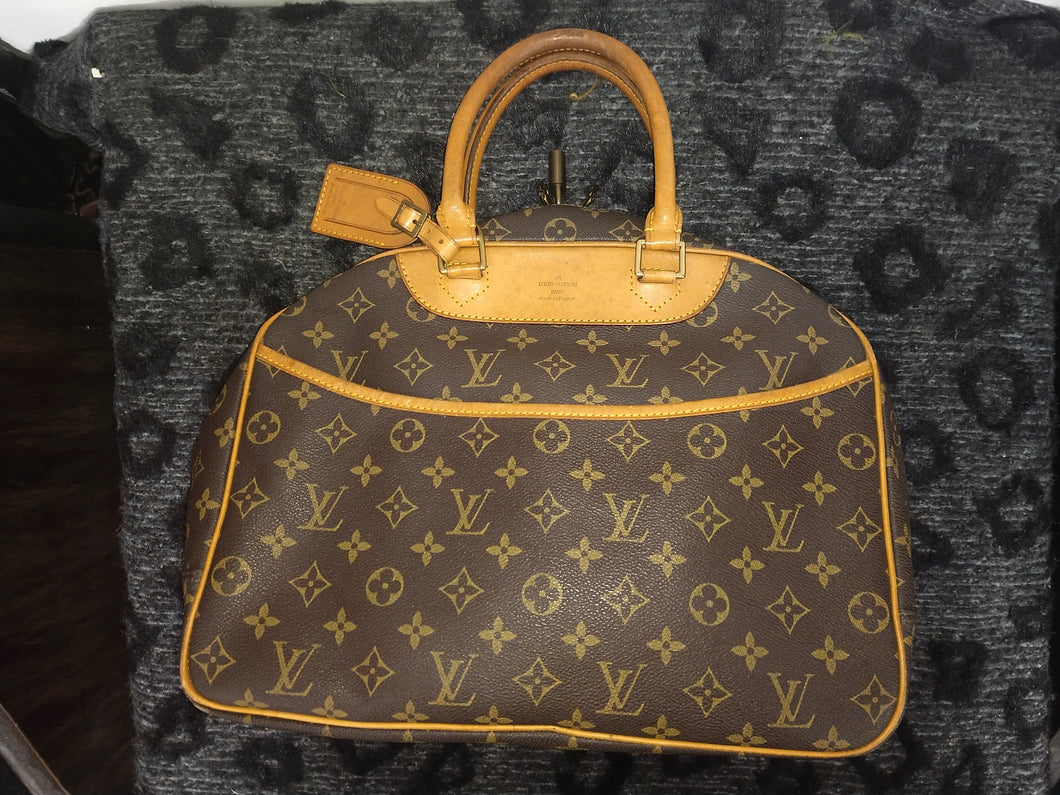 Louis Vuitton Deauville Purse/Bag Monogram AS0998
