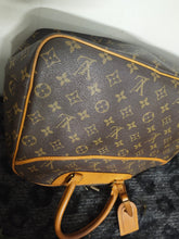 Load image into Gallery viewer, Louis Vuitton Deauville Purse/Bag Monogram AS0998
