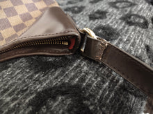 Load image into Gallery viewer, Louis Vuitton Damier Thames GM Handbag FL0023
