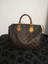 Load image into Gallery viewer, Louis Vuitton Monogram Canvas Leather Speedy 30 cm Bag TH0947
