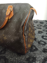Load image into Gallery viewer, Louis Vuitton Monogram Canvas Leather Speedy 30 cm Bag TH0947

