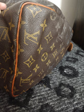 Load image into Gallery viewer, Louis Vuitton Monogram Canvas Leather Speedy 30 cm Bag TH0947

