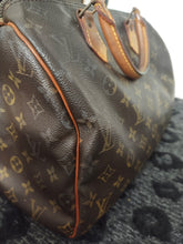 Load image into Gallery viewer, Louis Vuitton Monogram Canvas Leather Speedy 30 cm Bag TH0947
