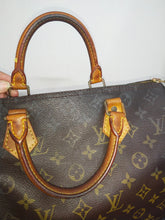 Load image into Gallery viewer, Louis Vuitton Monogram Canvas Leather Speedy 30 cm Bag TH0947
