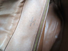 Load image into Gallery viewer, 1990s Louis Vuitton Boulogne monogram 30 shoulder bag
