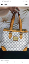Load image into Gallery viewer, Authentic Louis Vuitton MI1018 Hamp stead Pm White Azura Damier 
