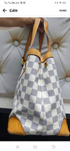 Load image into Gallery viewer, Authentic Louis Vuitton MI1018 Hamp stead Pm White Azura Damier 
